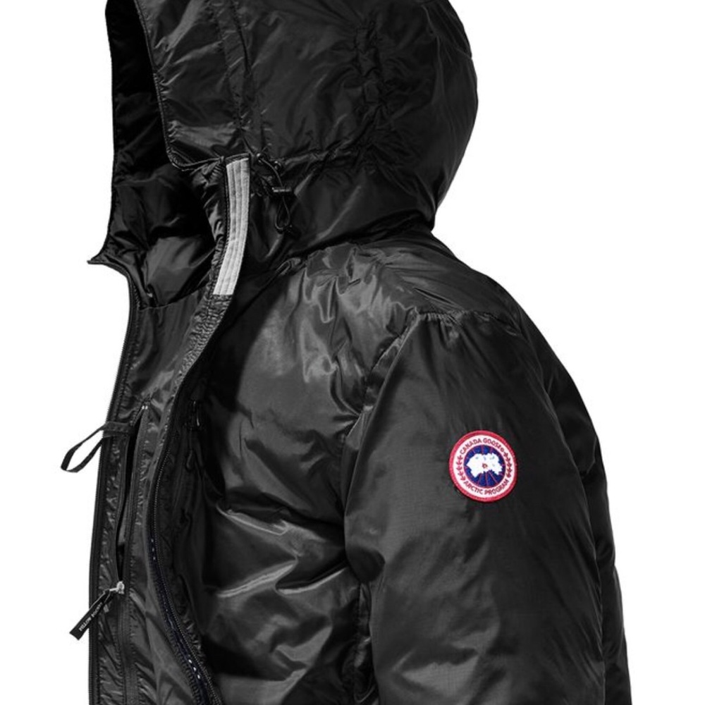 Damaged Size:L Men’s Canada Goose Jacket!